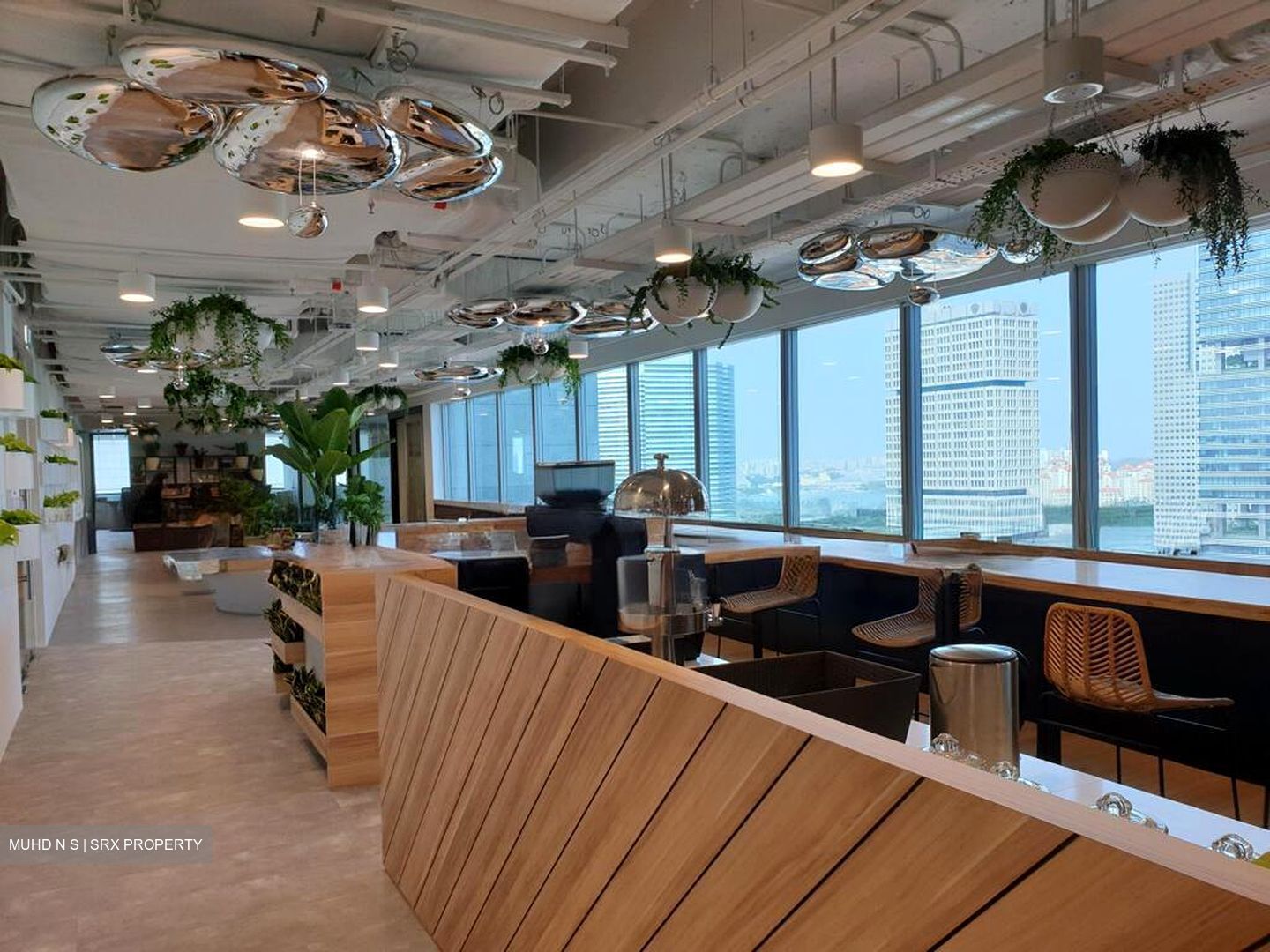 Odeon Towers (D7), Office #577725431
